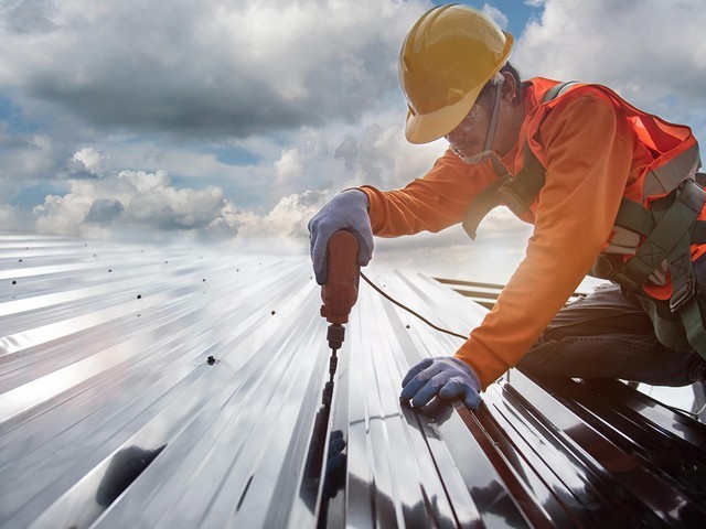 Roofer Clipart